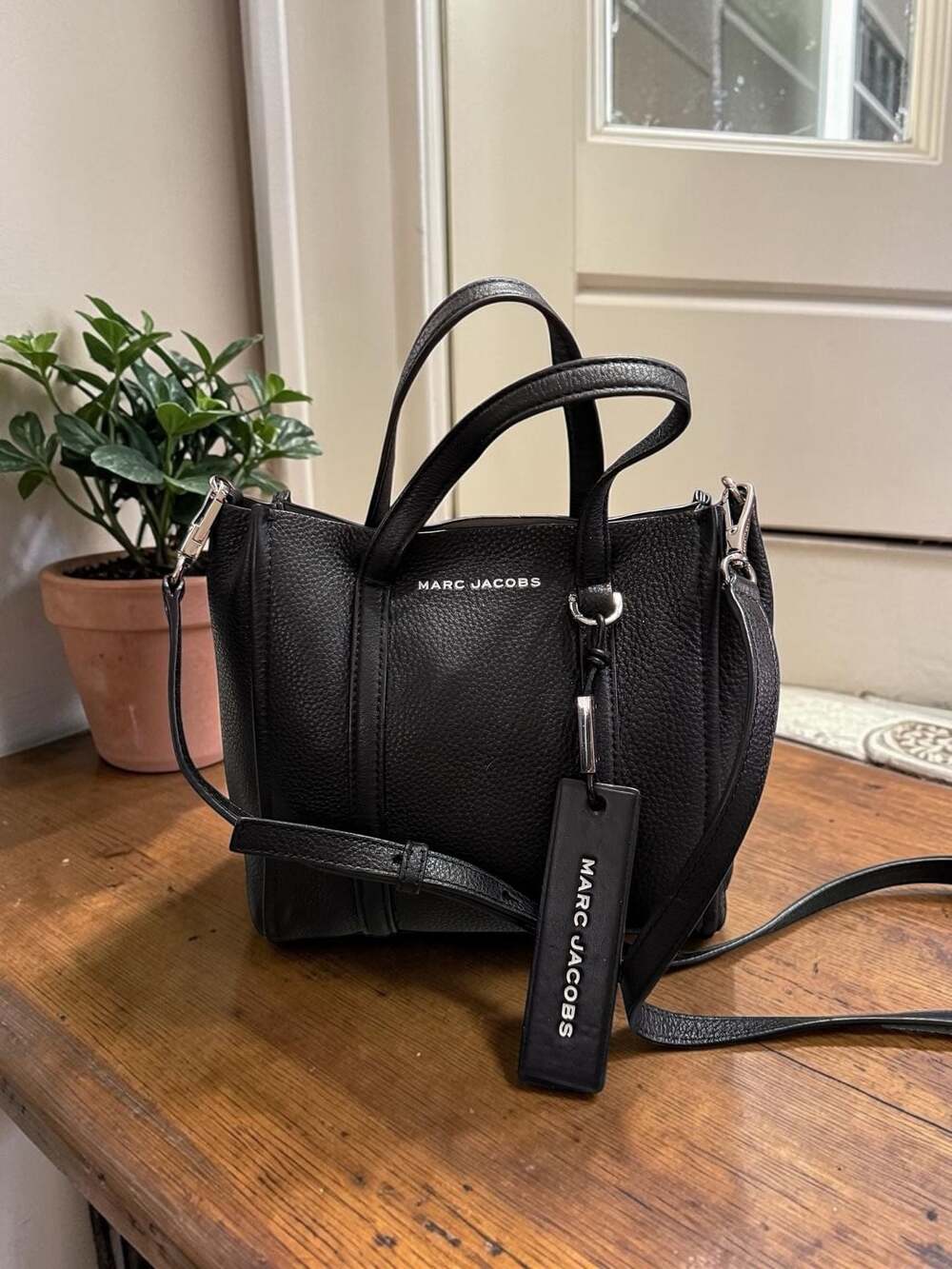 marc jacobs the tag tote